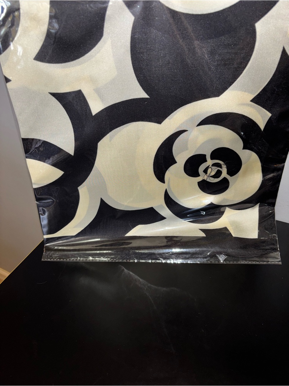 ✨ Designer Style Camellia Floral Silk Feel Square Scarf Black White ✨